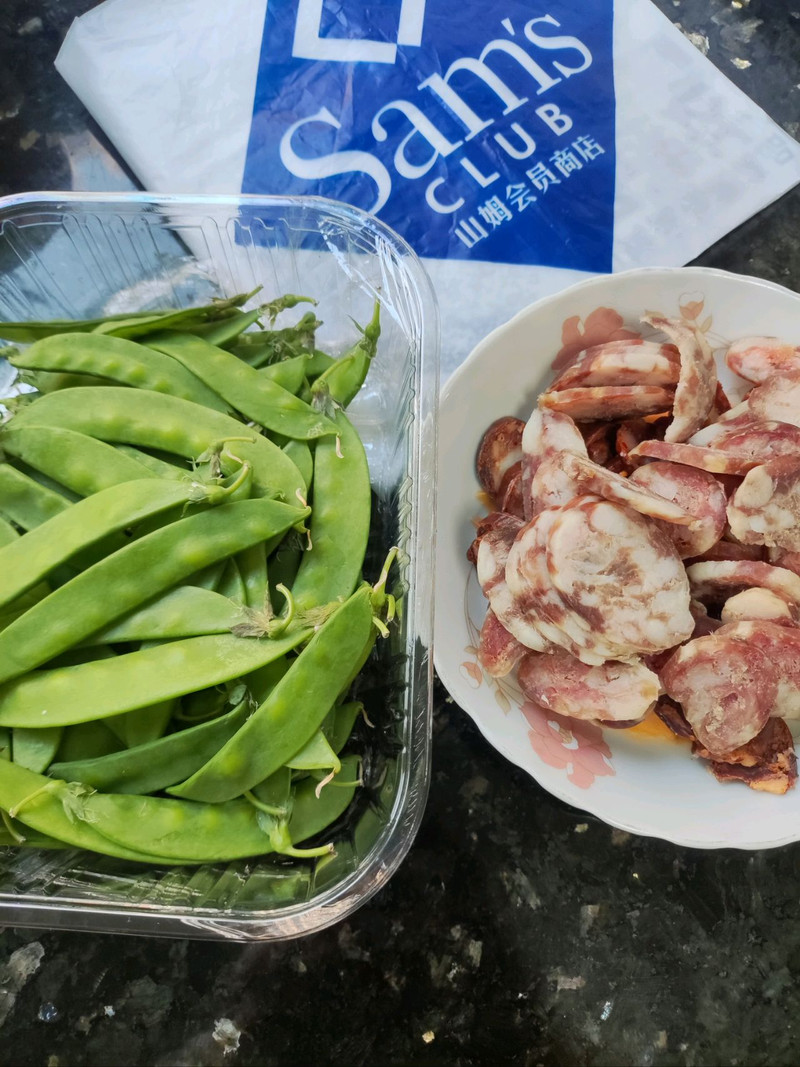 快手香肠炒荷兰豆