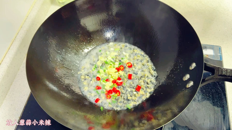 春日里的一口透鲜～韭菜炒螺蛳肉