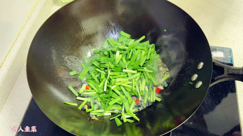 春日里的一口透鲜～韭菜炒螺蛳肉