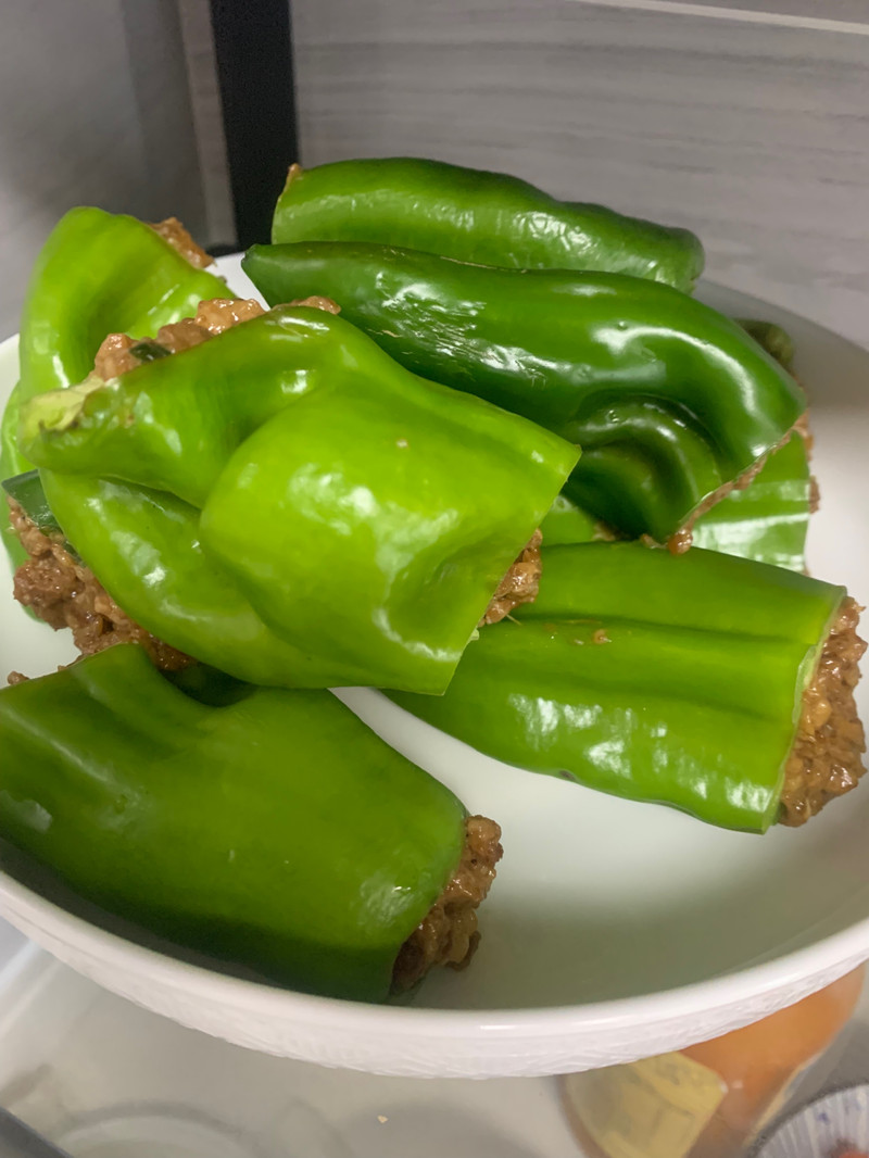 青椒酿肉，茄子酿肉