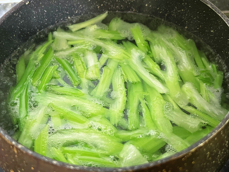 芹菜炒虾仁