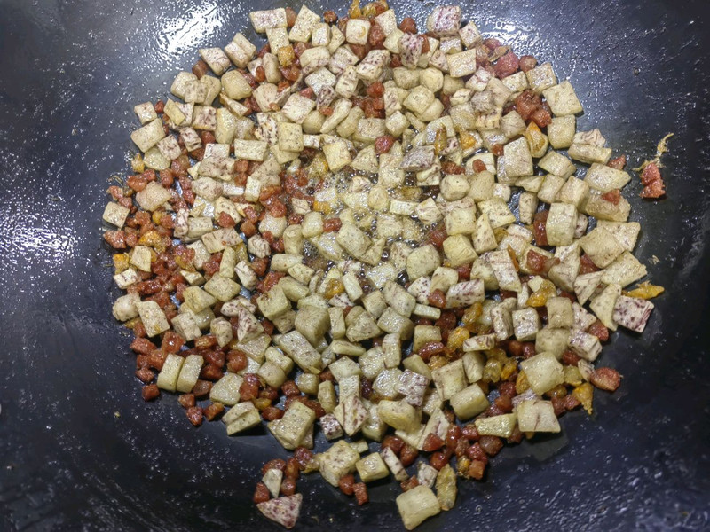 腊味芋头糕