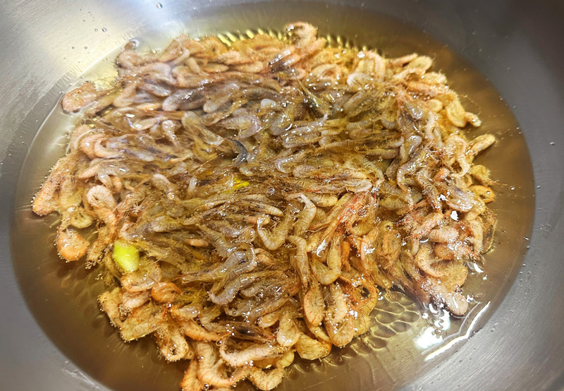 油爆小河虾