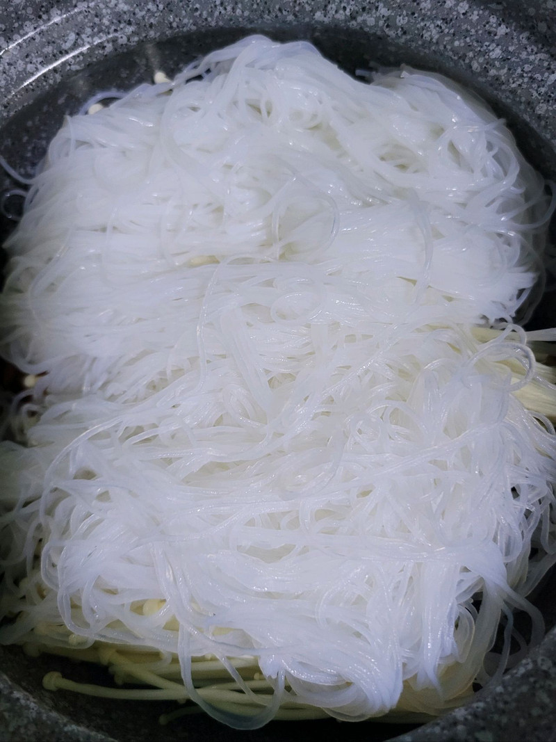 不加一滴水，好吃又好做的海鲜煲来啦