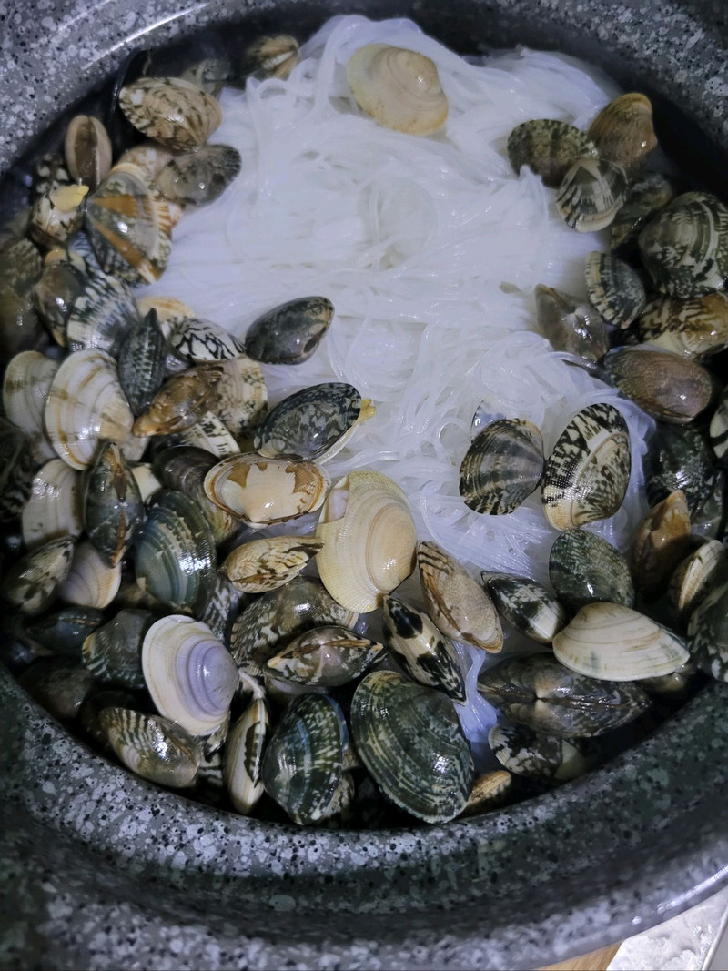 不加一滴水，好吃又好做的海鲜煲来啦