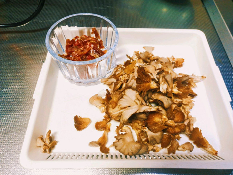 云南野生菌宴席～火腿蒸白参