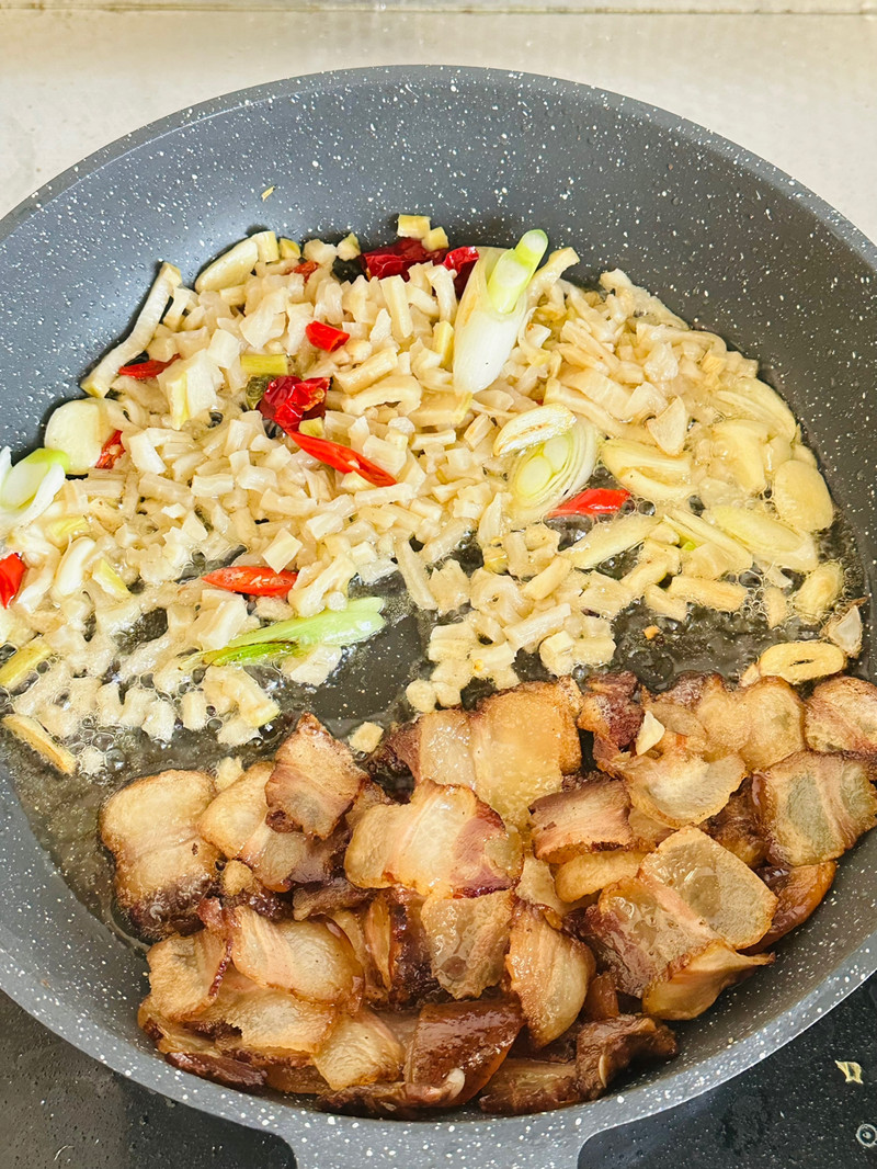 萝卜干炒腊肉