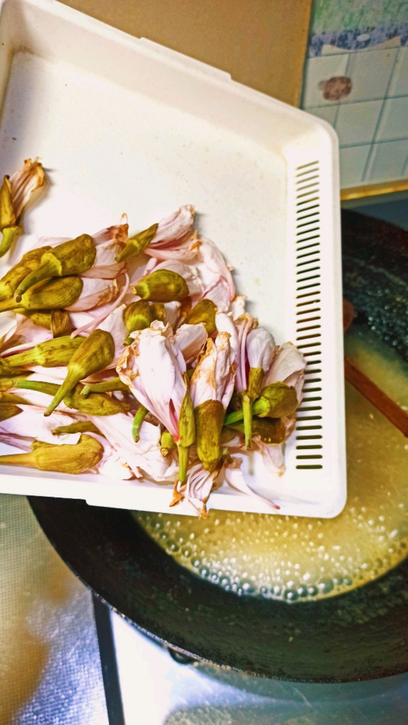 云南百花宴～白花煮鸡（玉荷花）