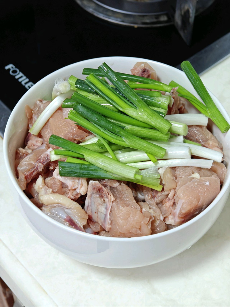 江南春日宴之竹笋香菇炖鸡