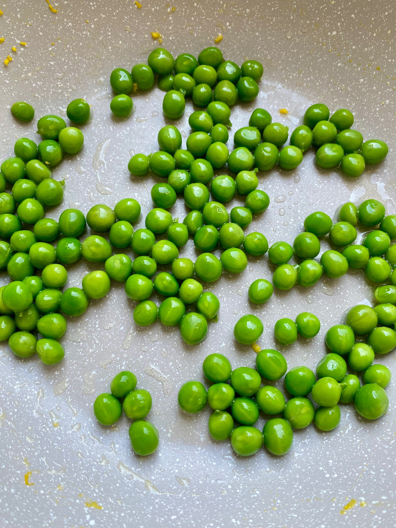 豌豆火腿炒鸡蛋