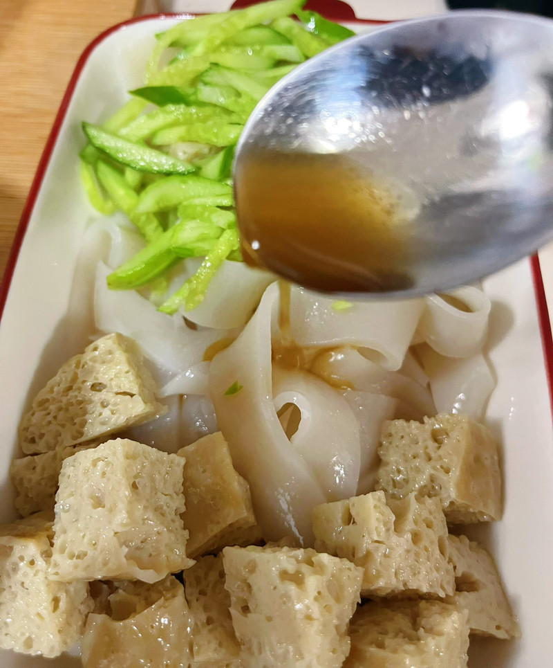 陕西凉皮（附料汁做法）