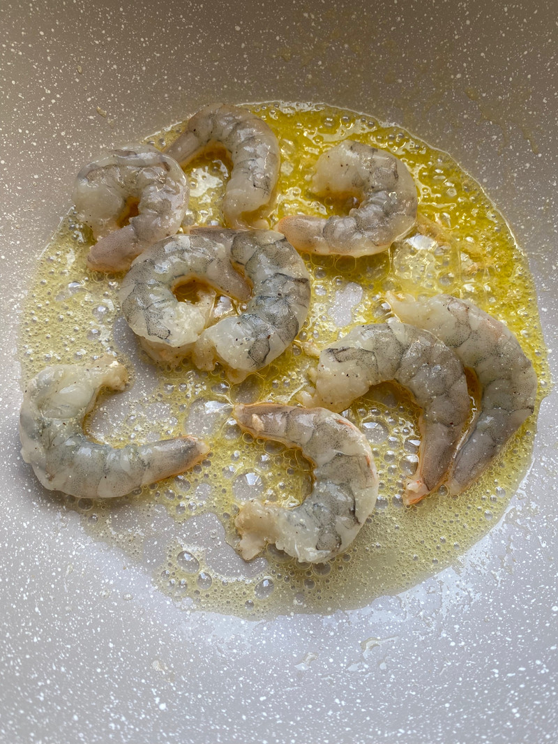 奶油虾意面