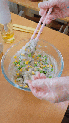 【宝宝辅食】豌豆玉米虾饼