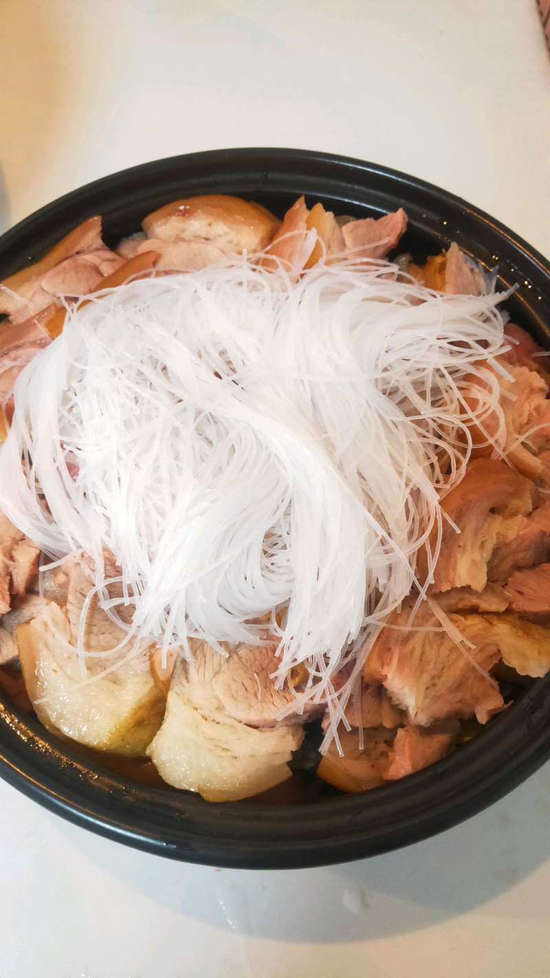 肘子这样吃更美味哦！蒜蓉香肘