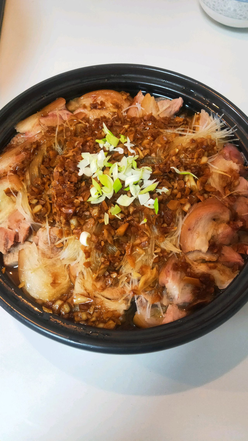 肘子这样吃更美味哦！蒜蓉香肘