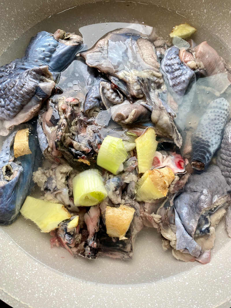 桂圆莲子乌鸡汤
