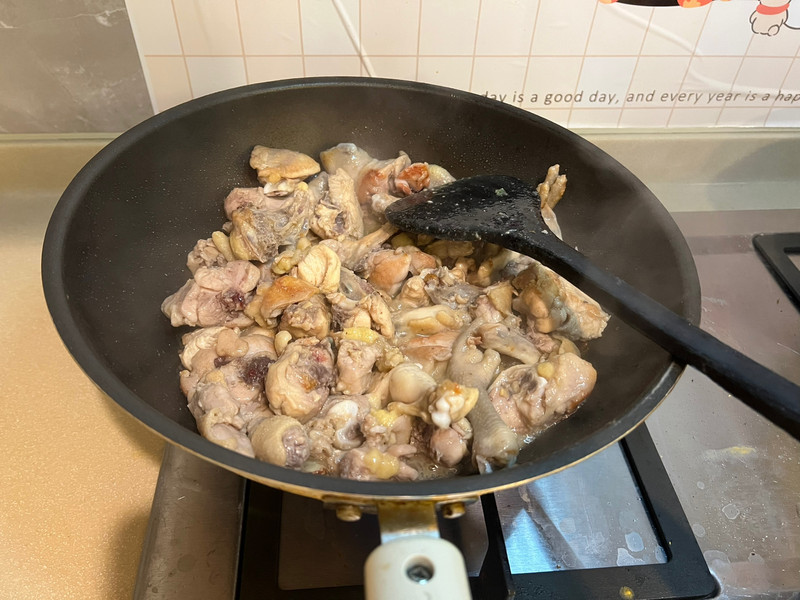 煎盐焗鸡煲