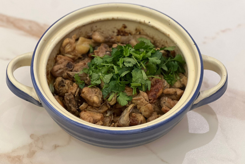 煎盐焗鸡煲