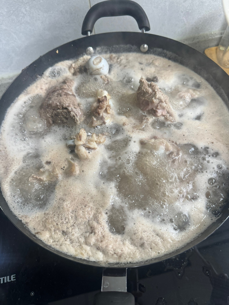 酱大骨头