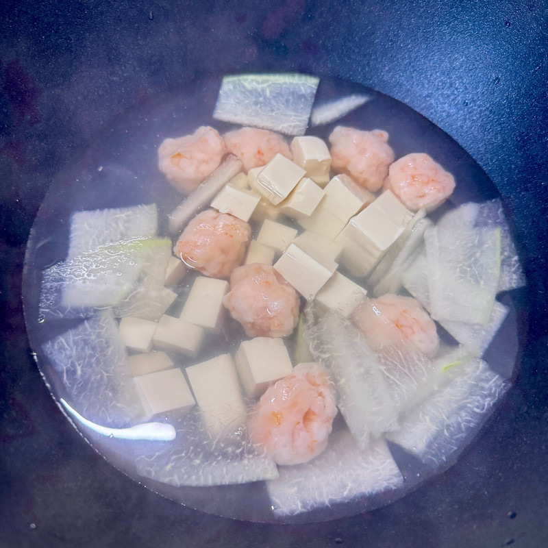冬瓜虾球豆腐蛋丝汤 冬瓜虾球豆腐蛋丝汤