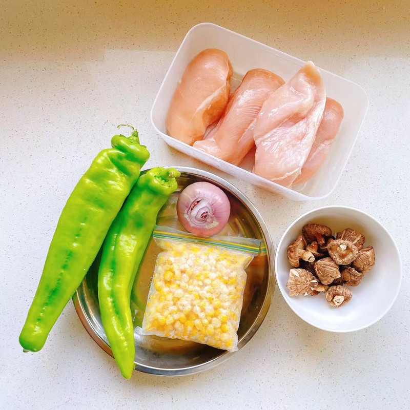 鸡肉青椒香菇饺子