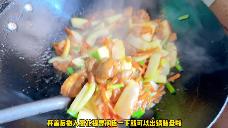 鸡腿肉炒蒲瓜