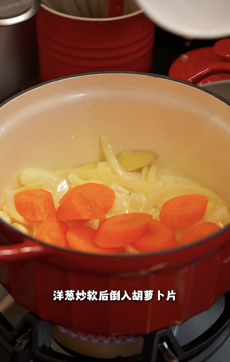 一锅鲜掉眉毛！无水鸡肉蔬菜锅的神仙吃法