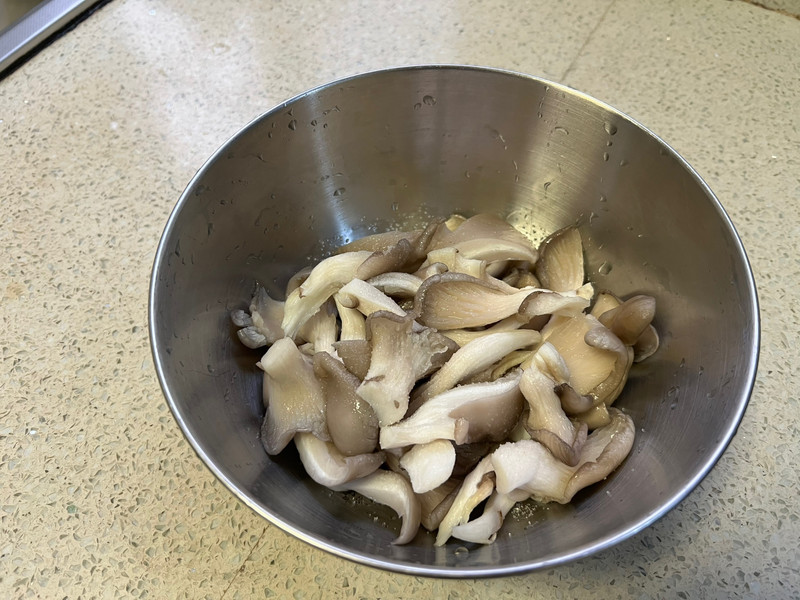 炸平菇