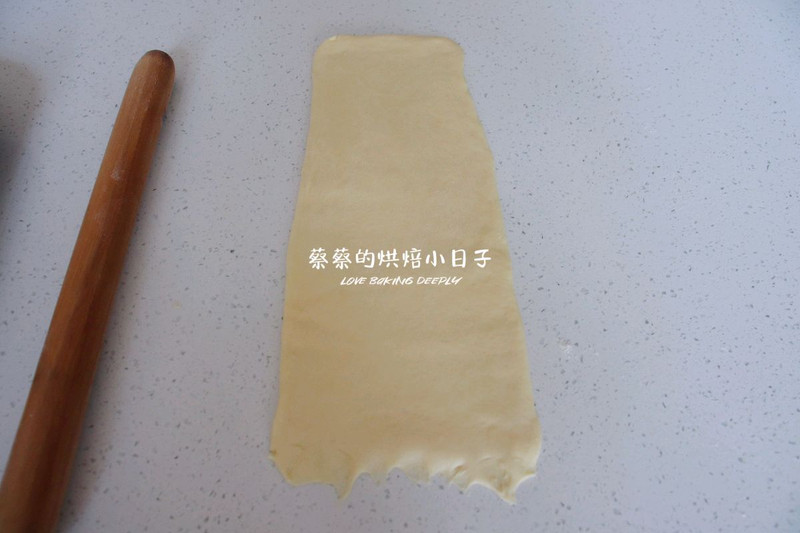 一口香软爆浆的奶酪包