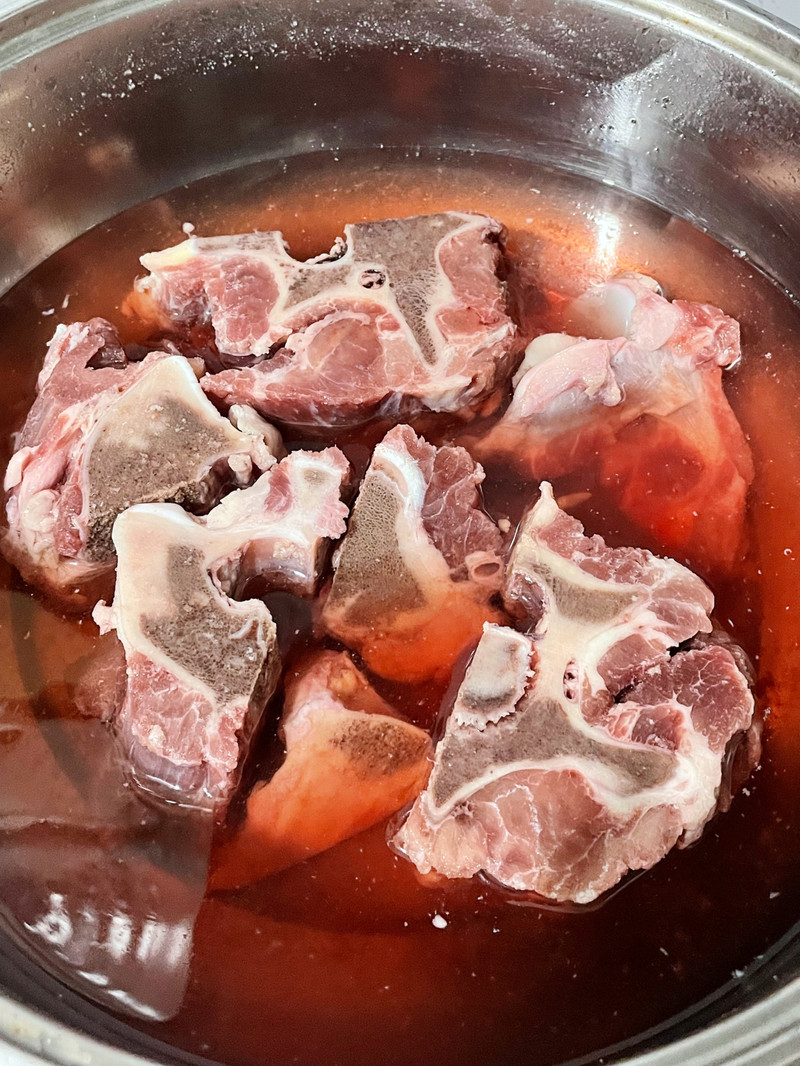 土豆炖牛脊骨