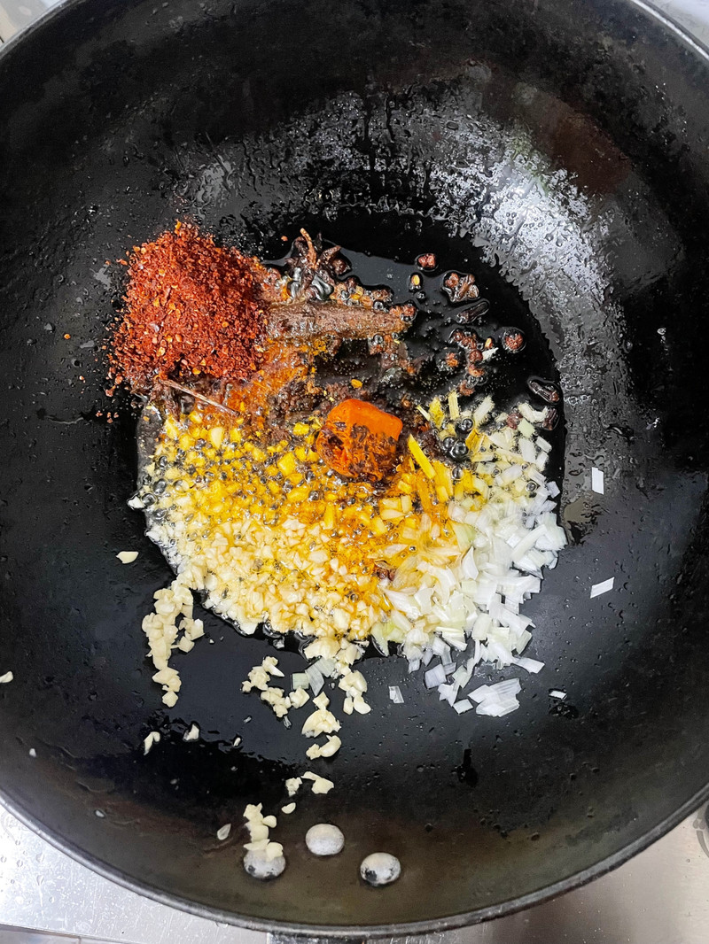 土豆炖牛脊骨