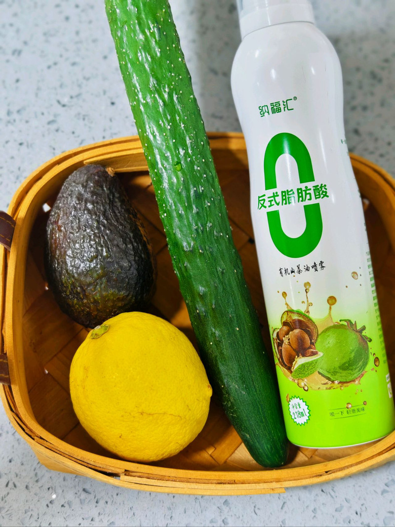 凉拌牛油果