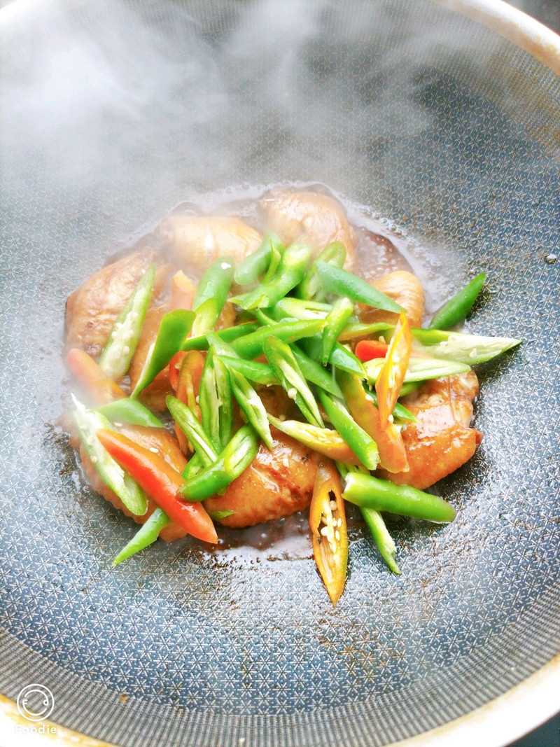 青红椒炒鸡翅中