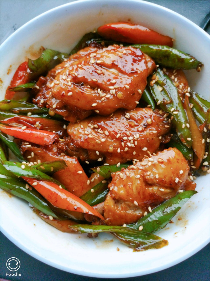 青红椒炒鸡翅中