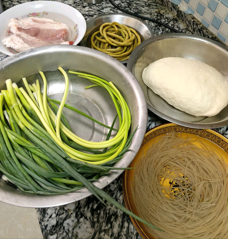 家常小包子（酸豆角、五花肉）