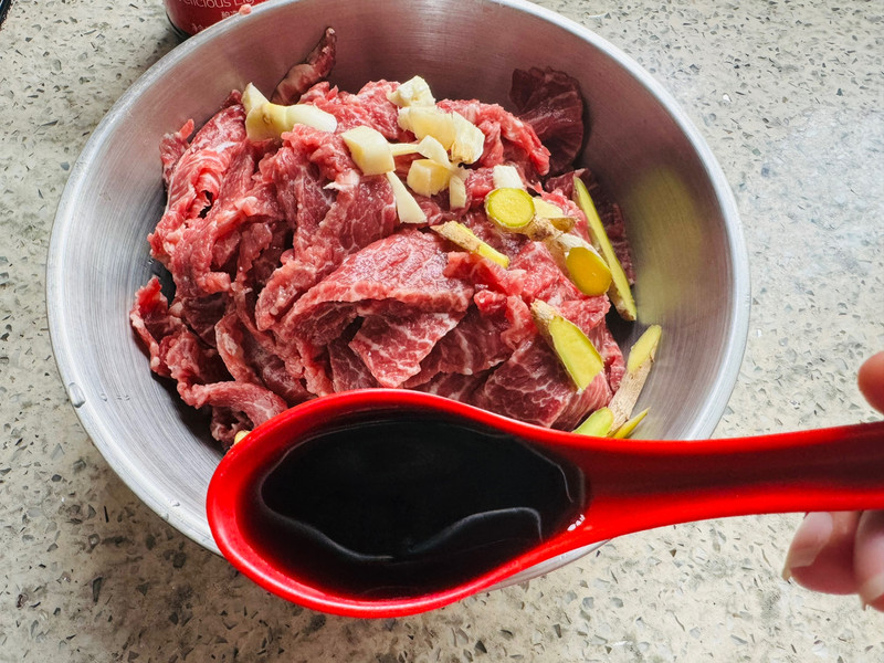 酸汤牛肉
