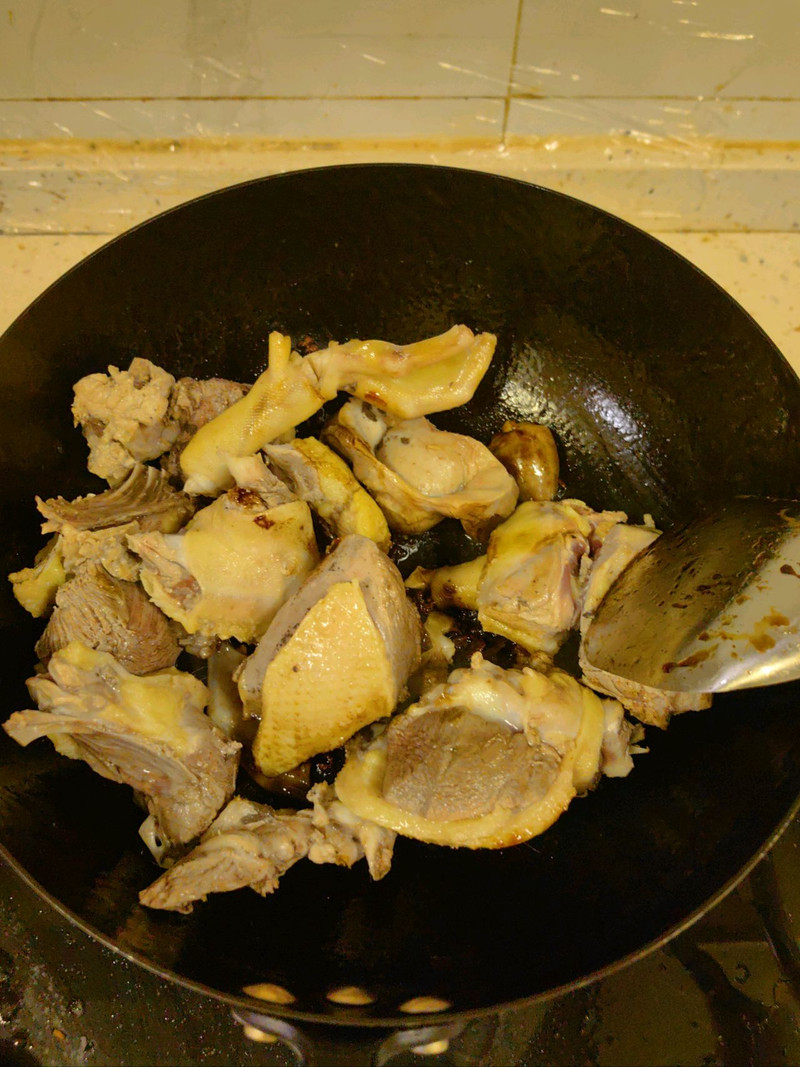 红酒烧鸭一点不油腻