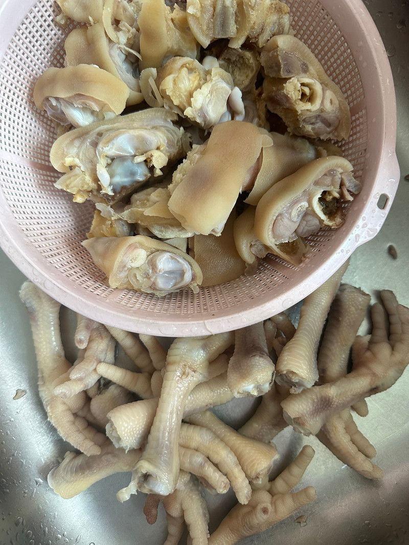 猪脚烧鸡爪 真的是香迷糊了好好吃 精品 独家