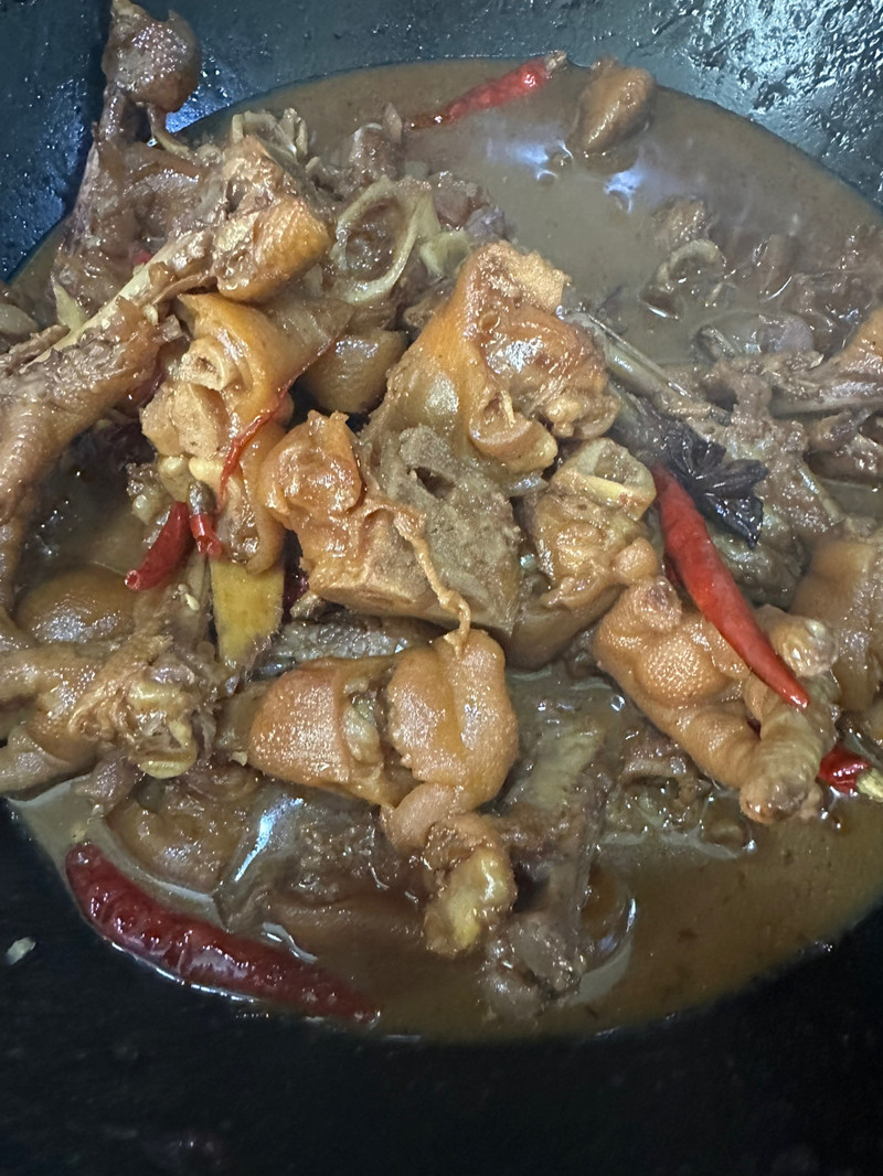 猪脚烧鸡爪 真的是香迷糊了好好吃 精品 独家