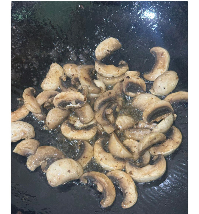 口蘑鸡翅