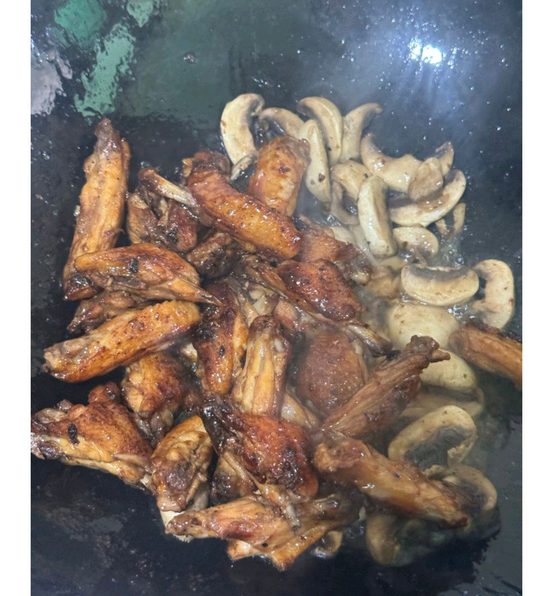 口蘑鸡翅