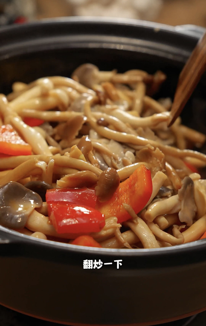 零失败！这锅菌菇煲，让普通蘑菇秒变“下饭刺客”