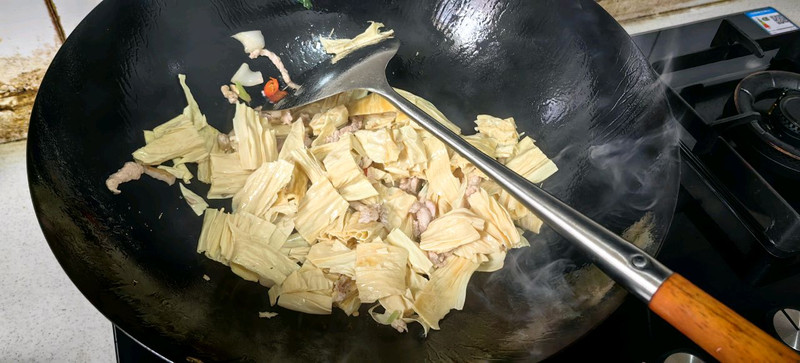 腐竹炒肉