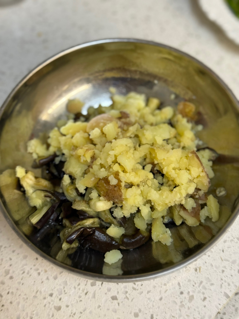 拌上大米饭香迷糊｜烧椒土豆泥拌茄子