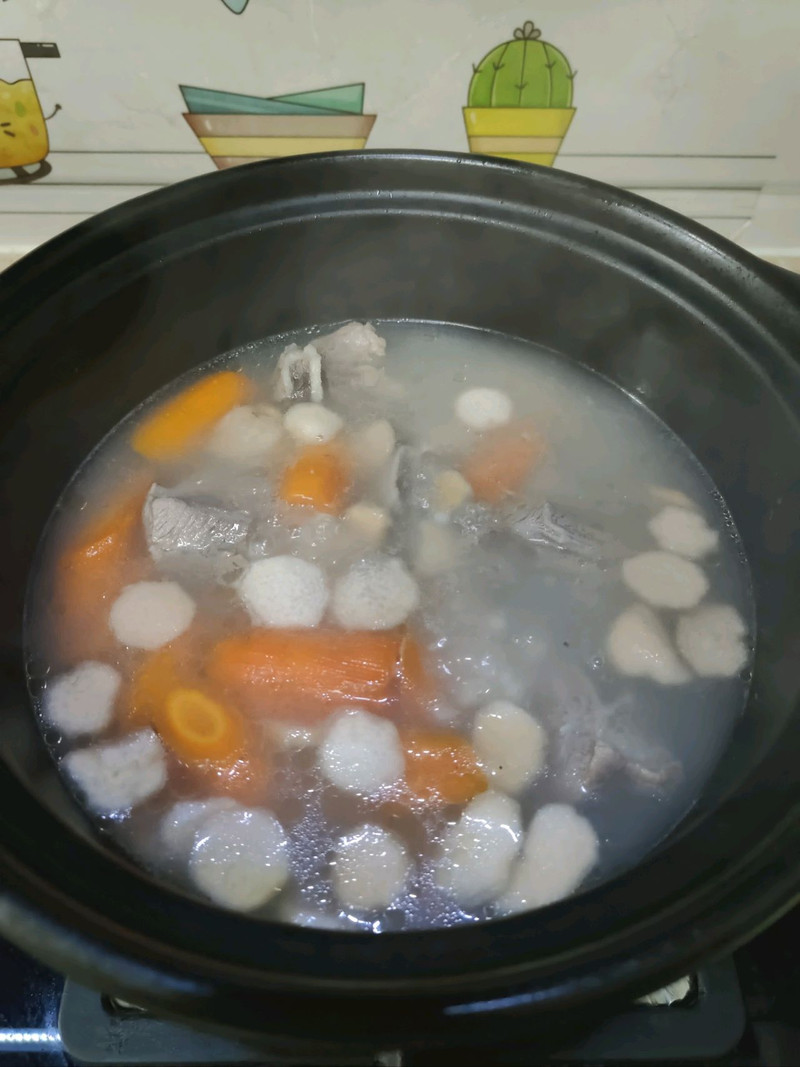胡萝卜薏米猪骨汤