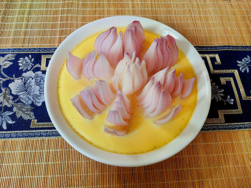 餐桌上的出水芙蓉——洋葱蒸蛋羹