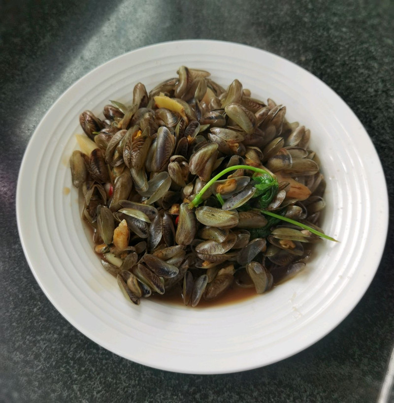 潮汕传统名菜-金不换炒薄壳