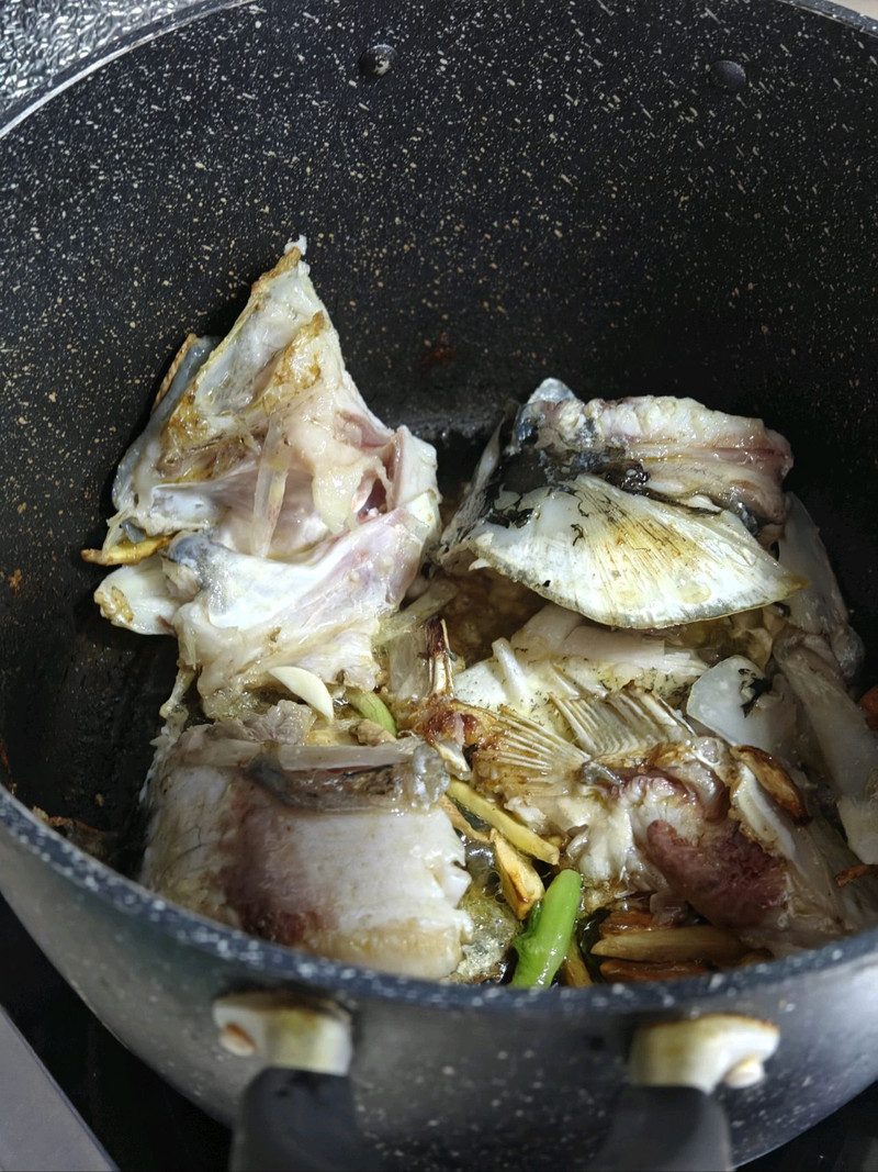 鱼头豆腐汤