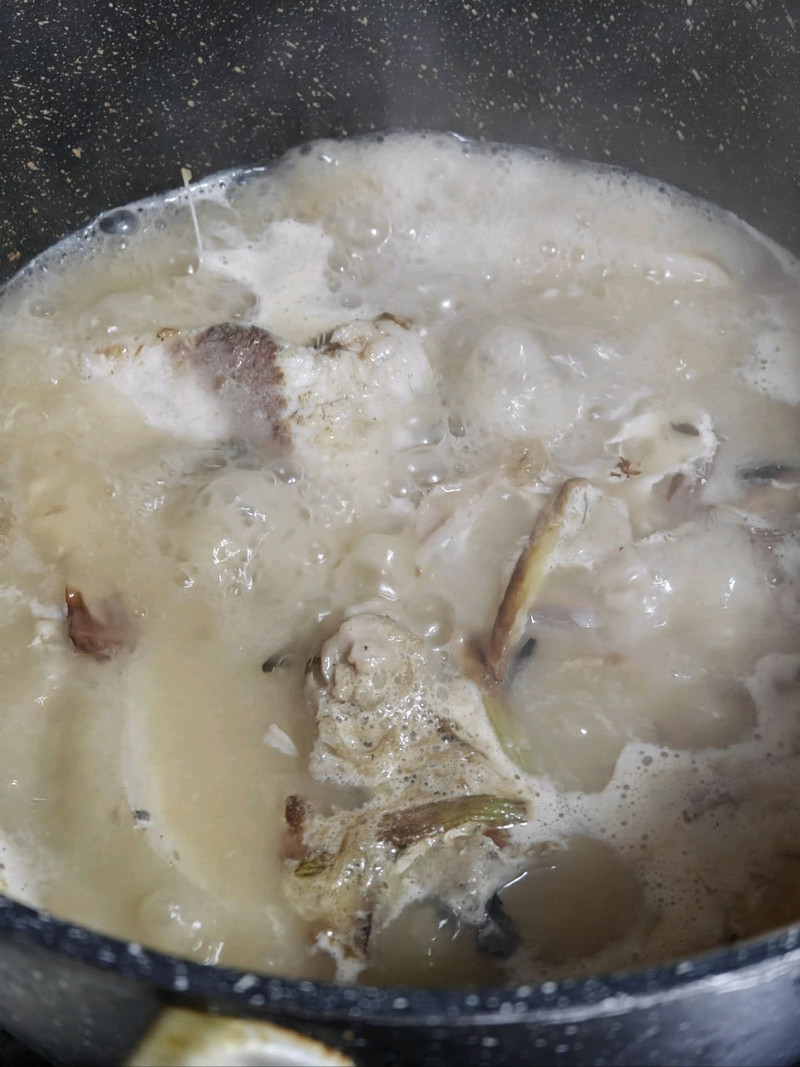 鱼头豆腐汤