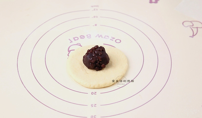 酥皮红豆粽子面包